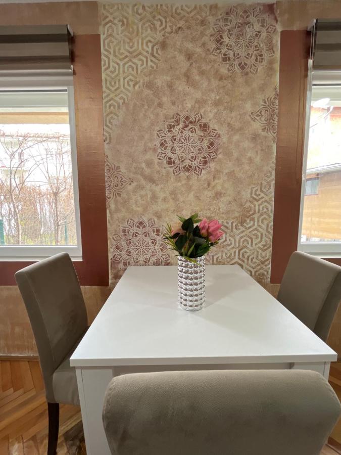 Aloha Apartment Novi Pazar Buitenkant foto